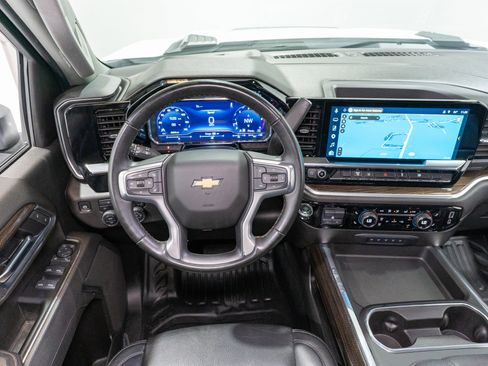 Used 2025 Chevrolet Silverado 3500 LT w/ Convenience Package AWD/4WD image 12
