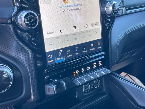 Used 2022 RAM 1500 Limited image 18