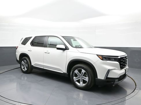 Used 2023 Honda Pilot EX-L image 4