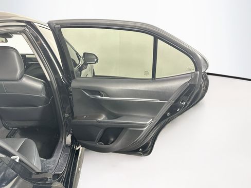 Used 2023 Toyota Camry SE FWD image 27