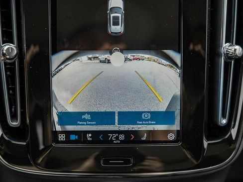 Certified 2025 Volvo XC40 B5 Ultra w/ Climate Package image 41