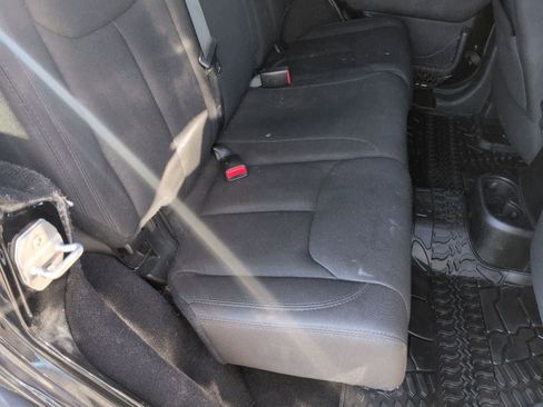 Used 2015 Jeep Wrangler Unlimited Sport w/ Quick Order Package 24S image 10