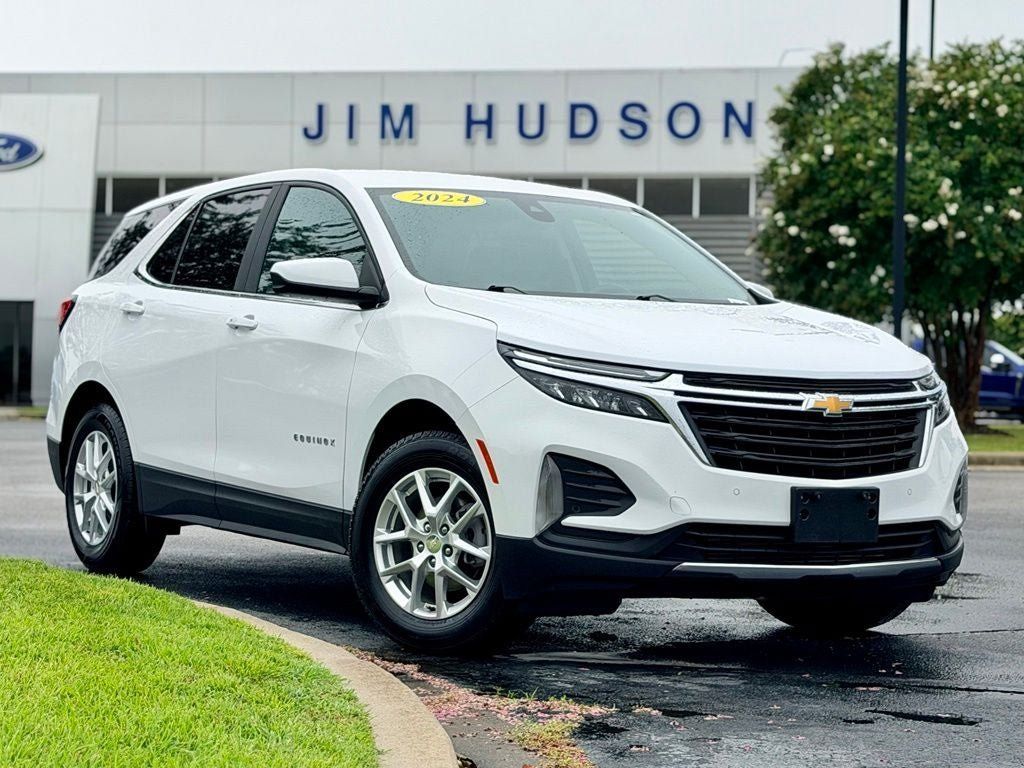 Used 2024 Chevrolet Equinox LT FWD image 2