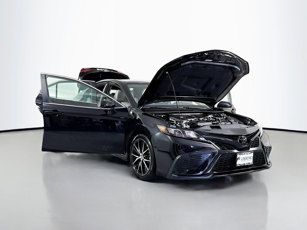 Used 2023 Toyota Camry SE AWD/4WD image 16