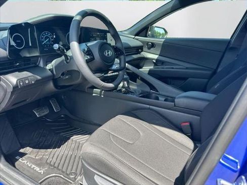 Used 2025 Hyundai Elantra SEL FWD image 22