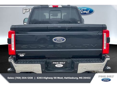 New 2026 Ford F250 XLT w/ XLT Premium Package AWD/4WD image 4