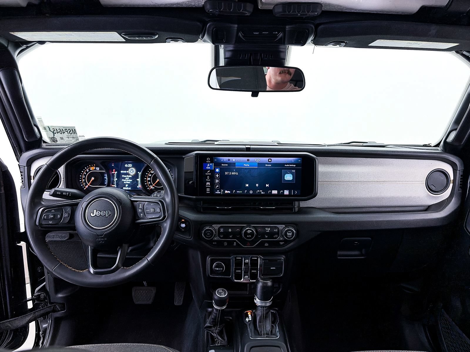 Used 2024 Jeep Wrangler Unlimited Sport AWD/4WD image 19