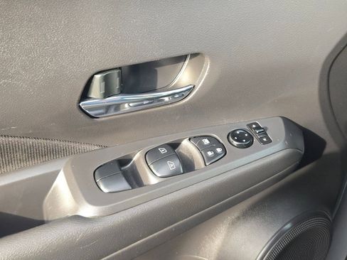 Used 2023 Nissan Kicks SV image 12