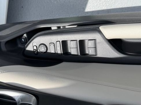 Certified 2022 Honda Insight Touring image 21