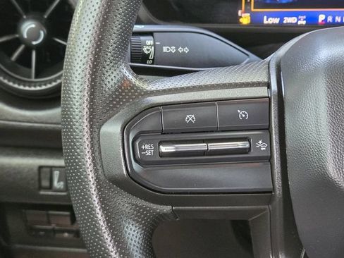 Used 2023 Chevrolet Colorado Trail Boss w/ Technology Package AWD/4WD image 27