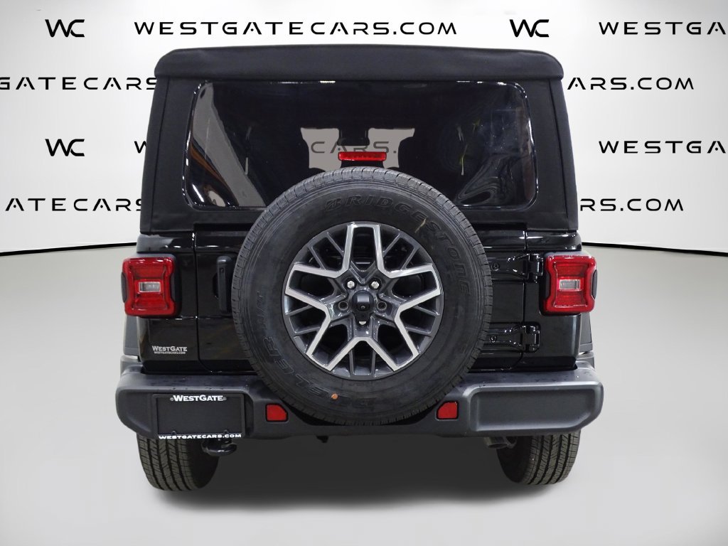 Used 2024 Jeep Wrangler Unlimited Sahara AWD/4WD image 7