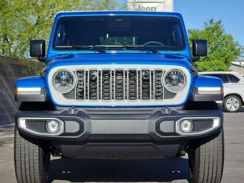 New 2026 Jeep Wrangler Unlimited Sahara w/ Whitecap Package AWD/4WD image 4