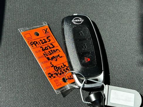 Used 2023 Nissan Rogue S image 46
