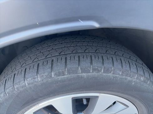 Used 2023 Subaru Outback Limited XT image 3