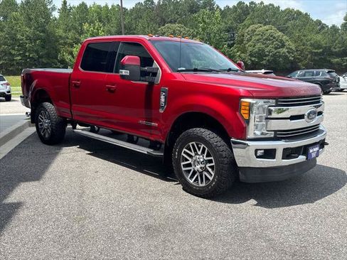 Used 2017 Ford F250 Lariat w/ Lariat Value Package AWD/4WD image 3