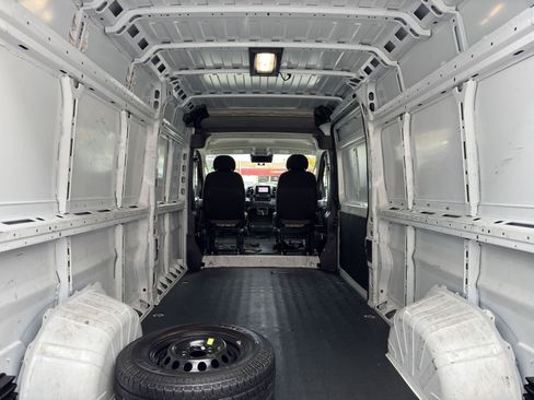 Used 2025 RAM ProMaster 2500 w/ Convenience Group FWD image 6