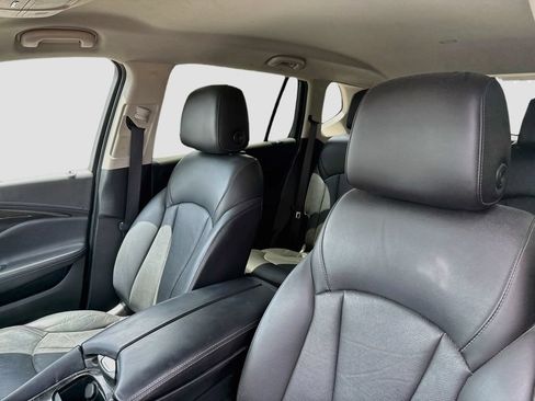 Used 2019 Buick Envision Essence AWD/4WD image 11