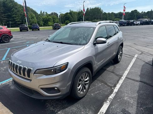 Used 2021 Jeep Cherokee Latitude Lux w/ Comfort/Convenience Group AWD/4WD image 2