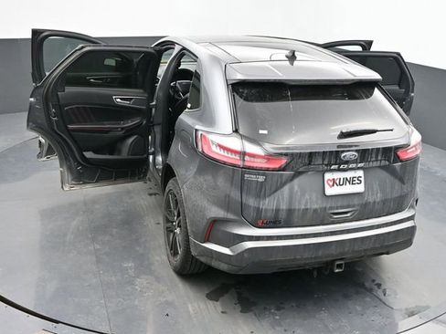 Used 2024 Ford Edge ST-Line w/ Class II Trailer Tow Package AWD/4WD image 43
