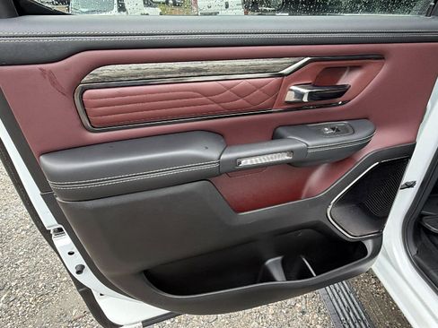 Used 2025 RAM 1500 Limited AWD/4WD image 24