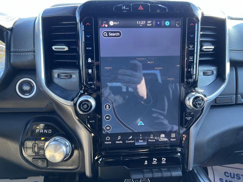 Used 2025 RAM 1500 Laramie image 16