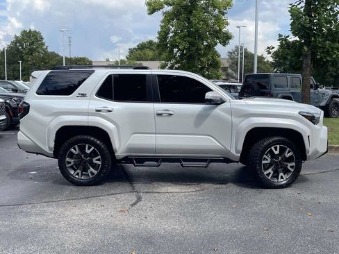 Used 2025 Toyota 4Runner TRD Sport Premium AWD/4WD image 2