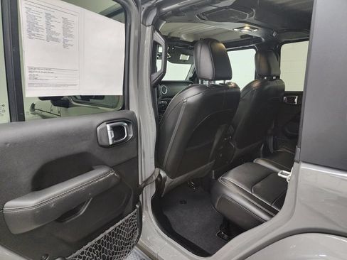 Used 2020 Jeep Wrangler Unlimited Sahara w/ Uconnect 4C Nav & Sound Group AWD/4WD image 22