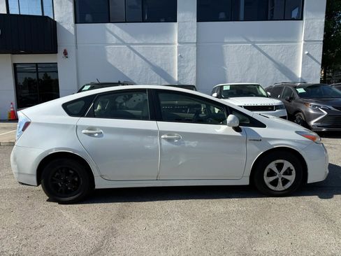 Used 2015 Toyota Prius Two FWD image 8