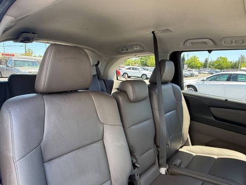Used 2015 Honda Odyssey Touring image 19