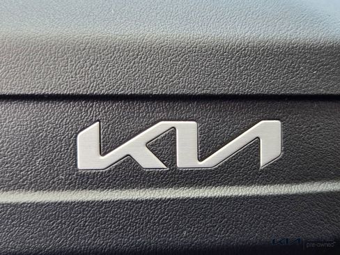 Certified 2026 Kia Sorento LX FWD image 29