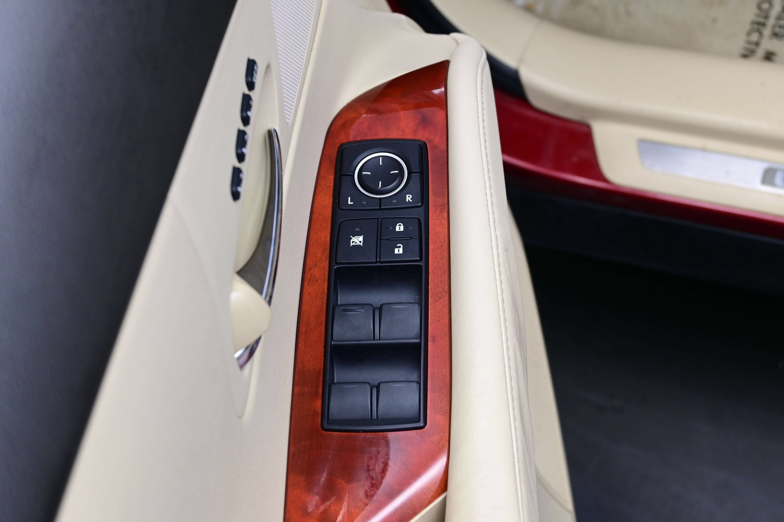 Used 2012 Lexus RX 350 AWD w/ Premium Pkg image 10