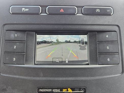 Used 2018 Ford Expedition XLT w/ Equipment Group 201A RWD image 14