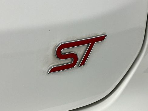 Used 2022 Ford Edge ST image 27