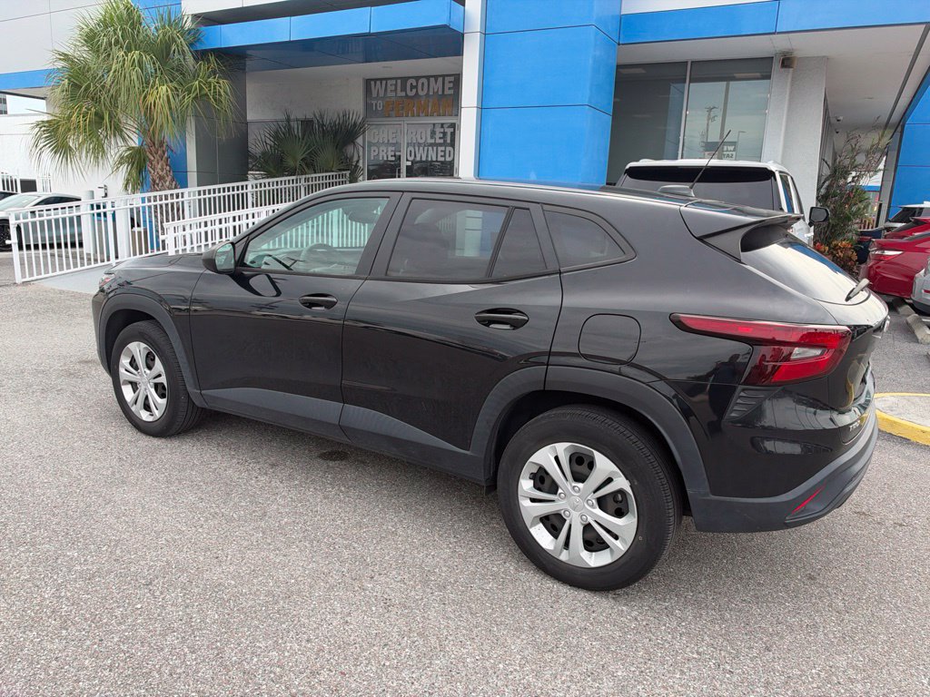 Used 2024 Chevrolet Trax LS FWD image 3