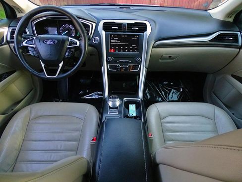 Used 2018 Ford Fusion SE w/ Fusion SE Technology Package FWD image 53