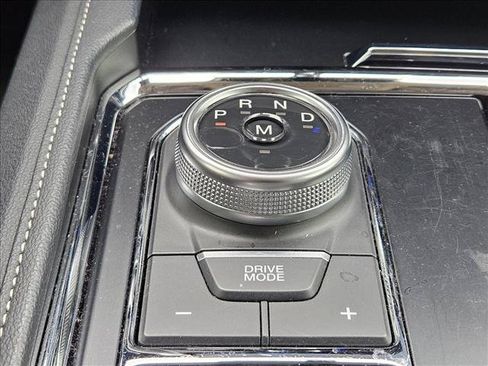 Used 2024 Ford Expedition XLT RWD image 11