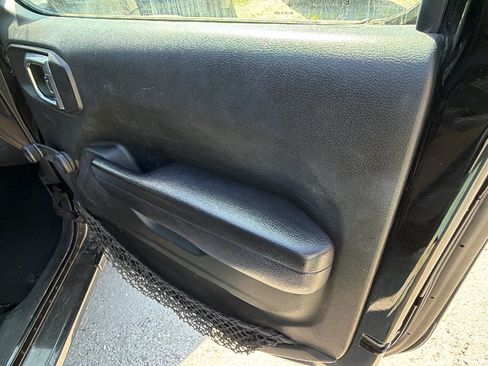 Used 2023 Jeep Wrangler Unlimited Sport AWD/4WD image 18