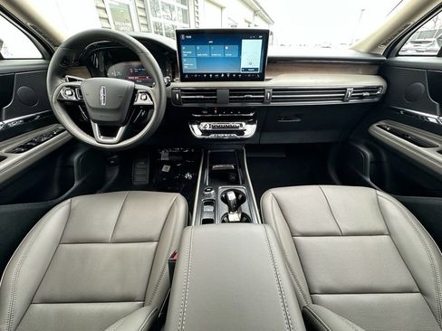 New 2026 Lincoln Corsair Reserve image 21