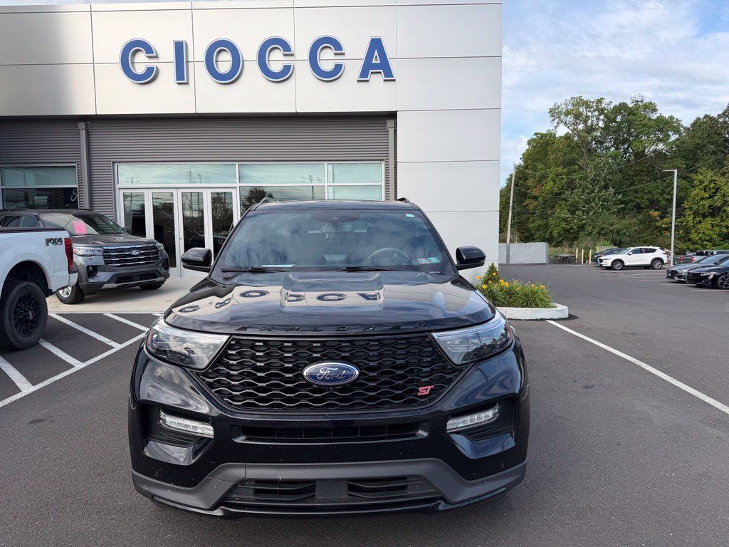 Used 2020 Ford Explorer ST w/ ST Street Pack AWD/4WD image 3