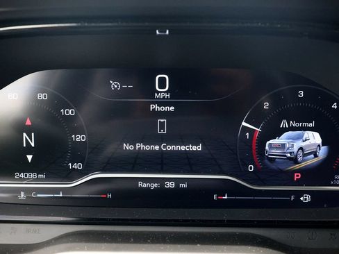 Used 2024 GMC Yukon Denali RWD image 10