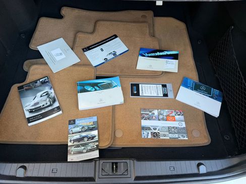 Used 2008 Mercedes-Benz E 350 Sedan image 31