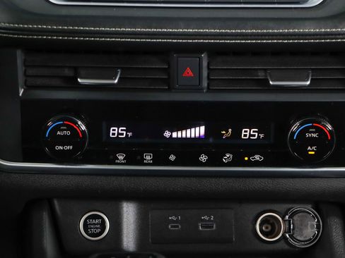 Used 2023 Nissan Rogue SV image 20