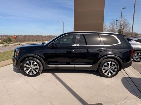 Used 2020 Kia Telluride S w/ S 8 Passenger Seating Package image 3