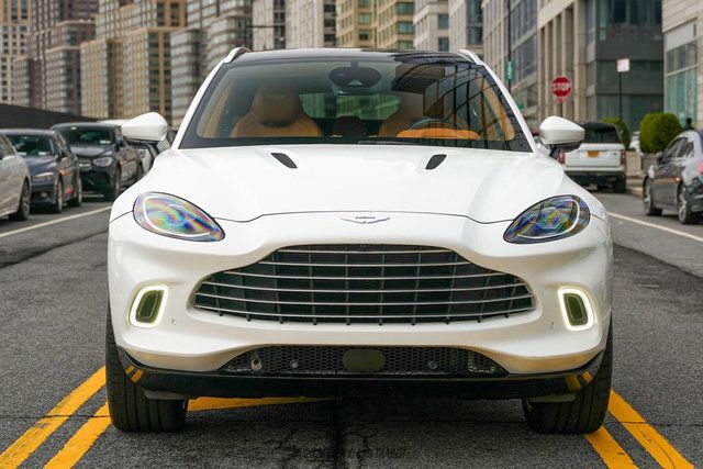 Used 2021 Aston Martin DBX AWD/4WD image 13