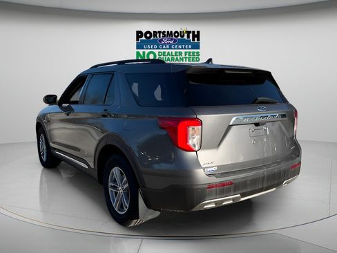 Used 2022 Ford Explorer XLT w/ Equipment Group 202A AWD/4WD image 26
