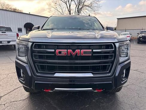 Certified 2023 GMC Yukon XL AT4 w/ AT4 Premium Package image 4
