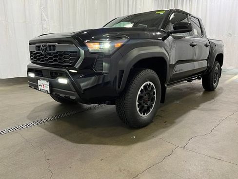 New 2026 Toyota Tacoma TRD Off-Road AWD/4WD image 22