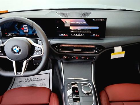 Used 2025 BMW 330i xDrive Sedan w/ M Sport Package image 32