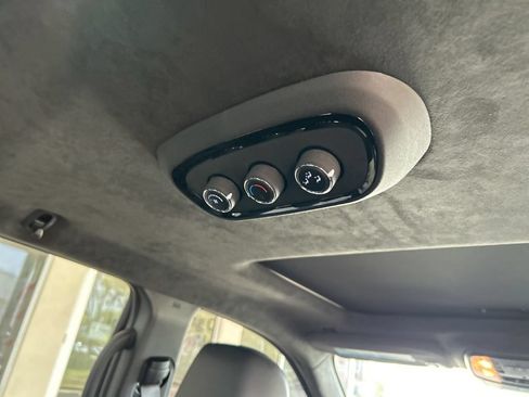 Certified 2023 Dodge Durango R/T RWD image 35