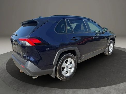 Used 2019 Toyota RAV4 XLE w/ Convenience Package AWD/4WD image 5